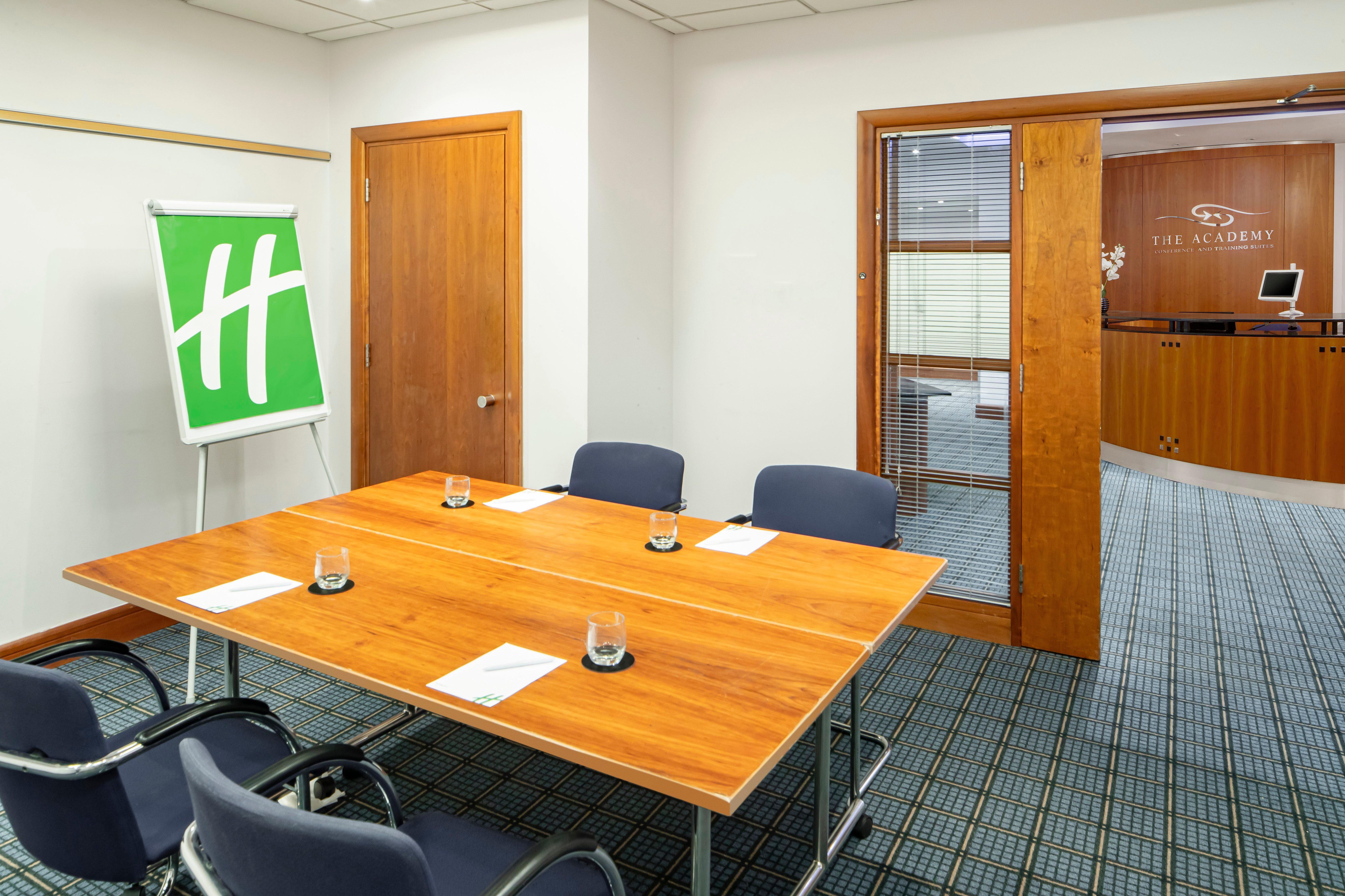 Holiday Inn Basingstoke By Ihg Exterior photo