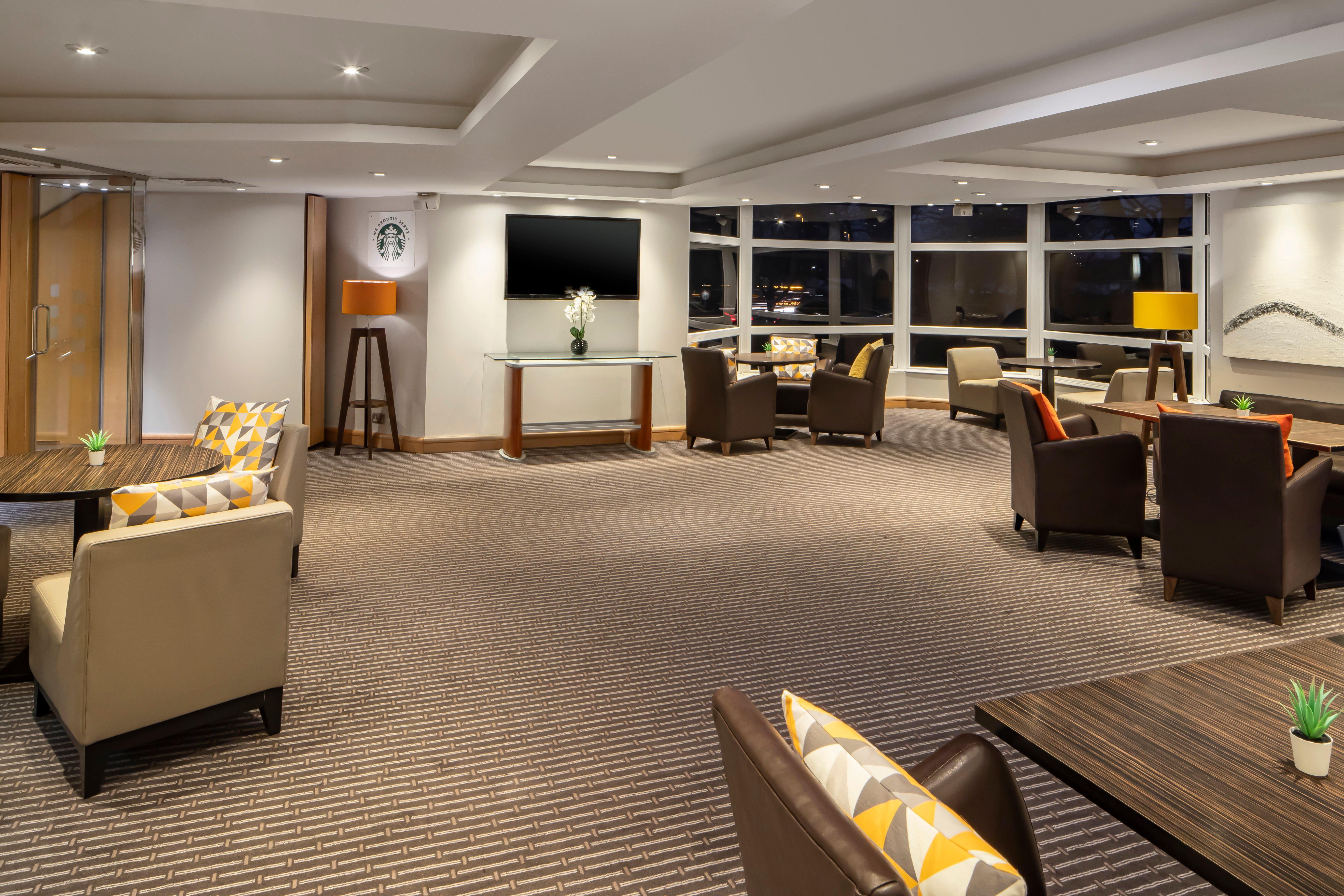 Holiday Inn Basingstoke By Ihg Exterior photo