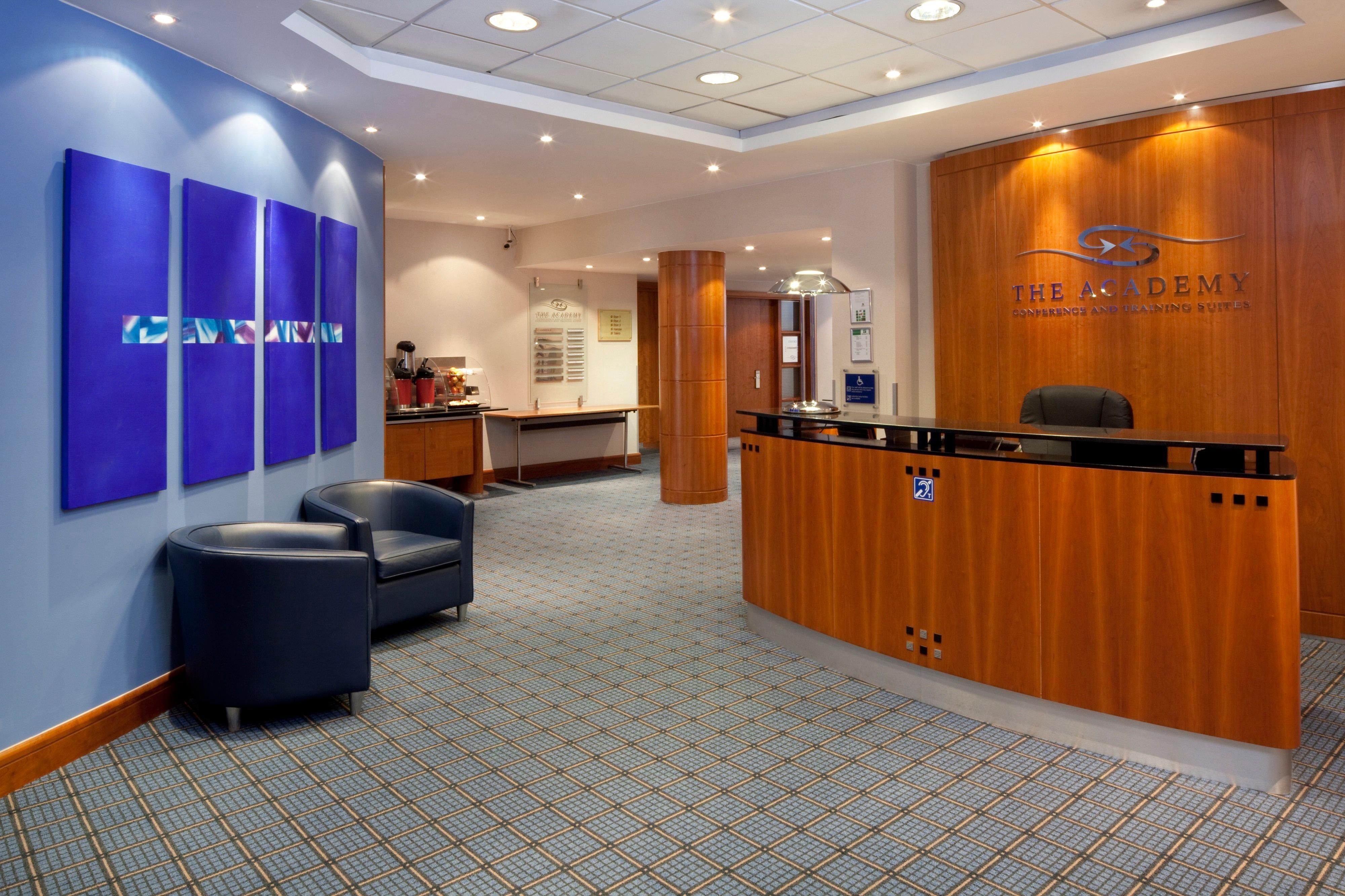 Holiday Inn Basingstoke By Ihg Interior photo
