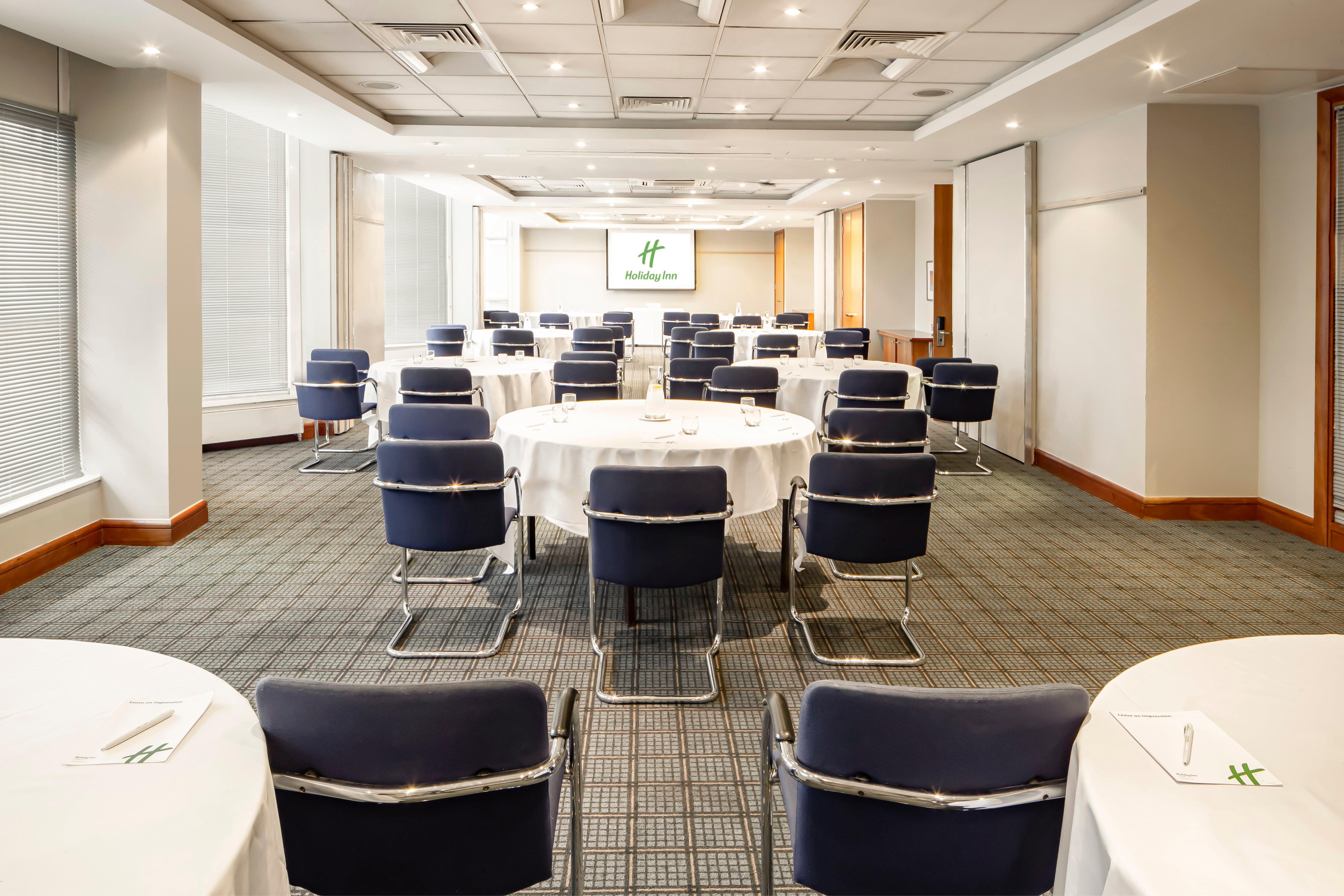 Holiday Inn Basingstoke By Ihg Exterior photo