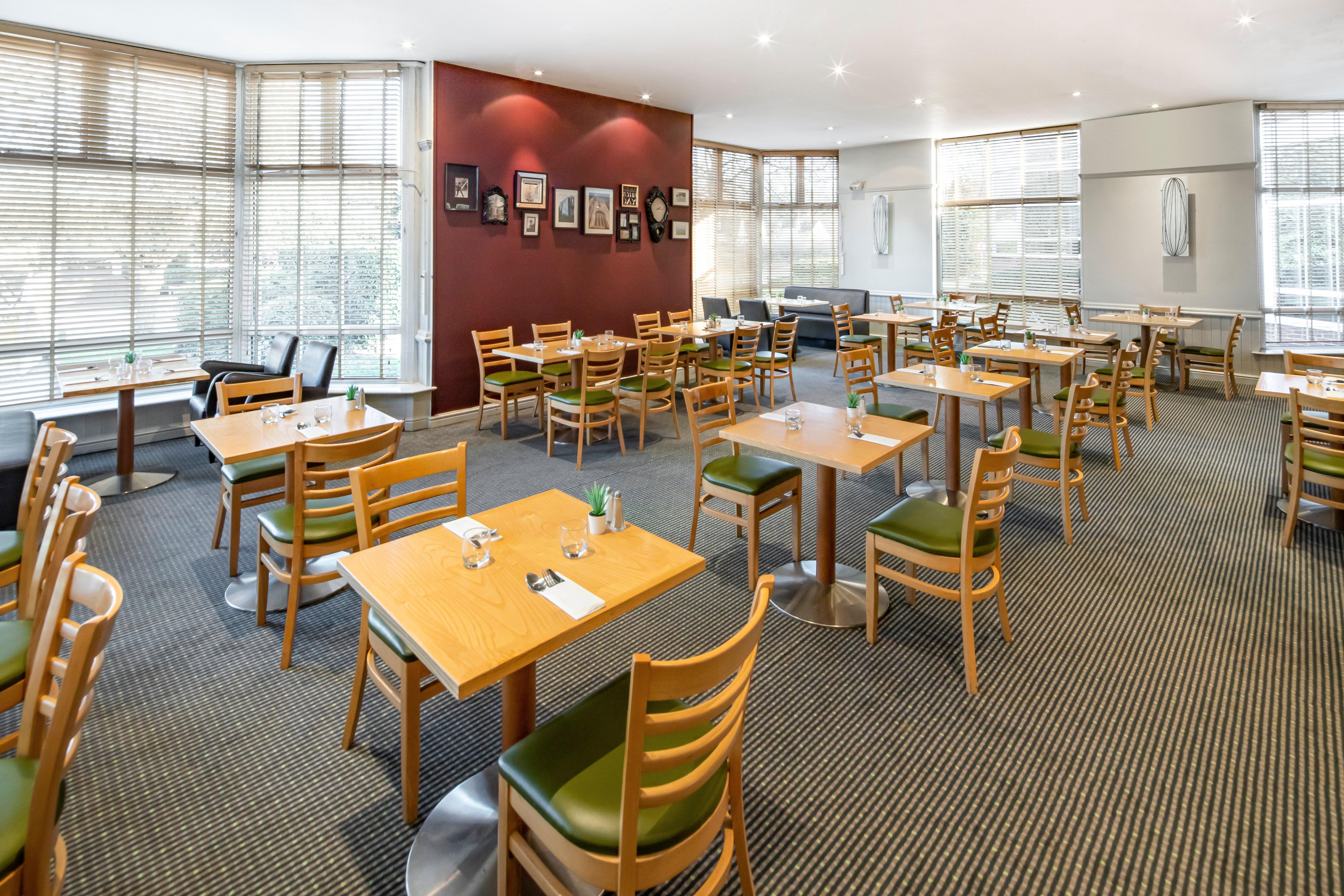 Holiday Inn Basingstoke By Ihg Exterior photo