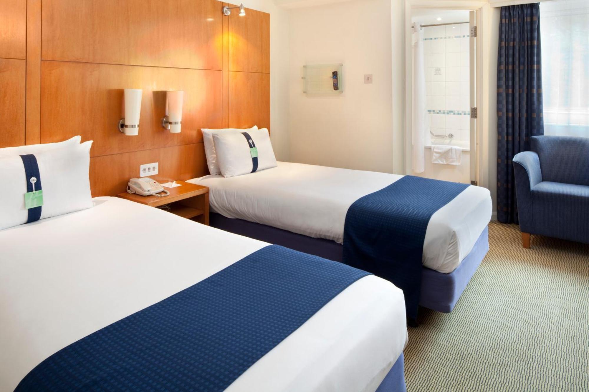 Holiday Inn Basingstoke By Ihg Exterior photo