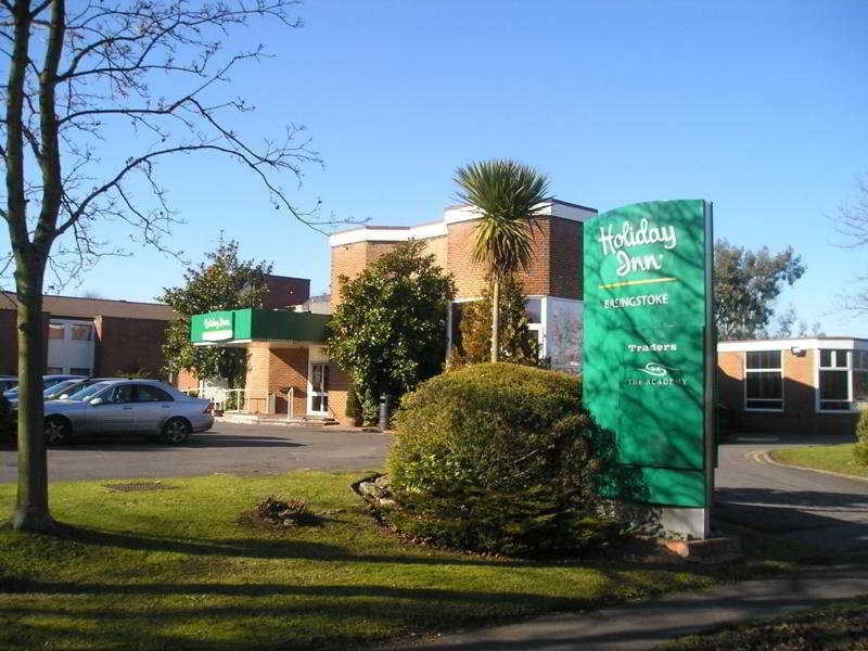 Holiday Inn Basingstoke By Ihg Exterior photo