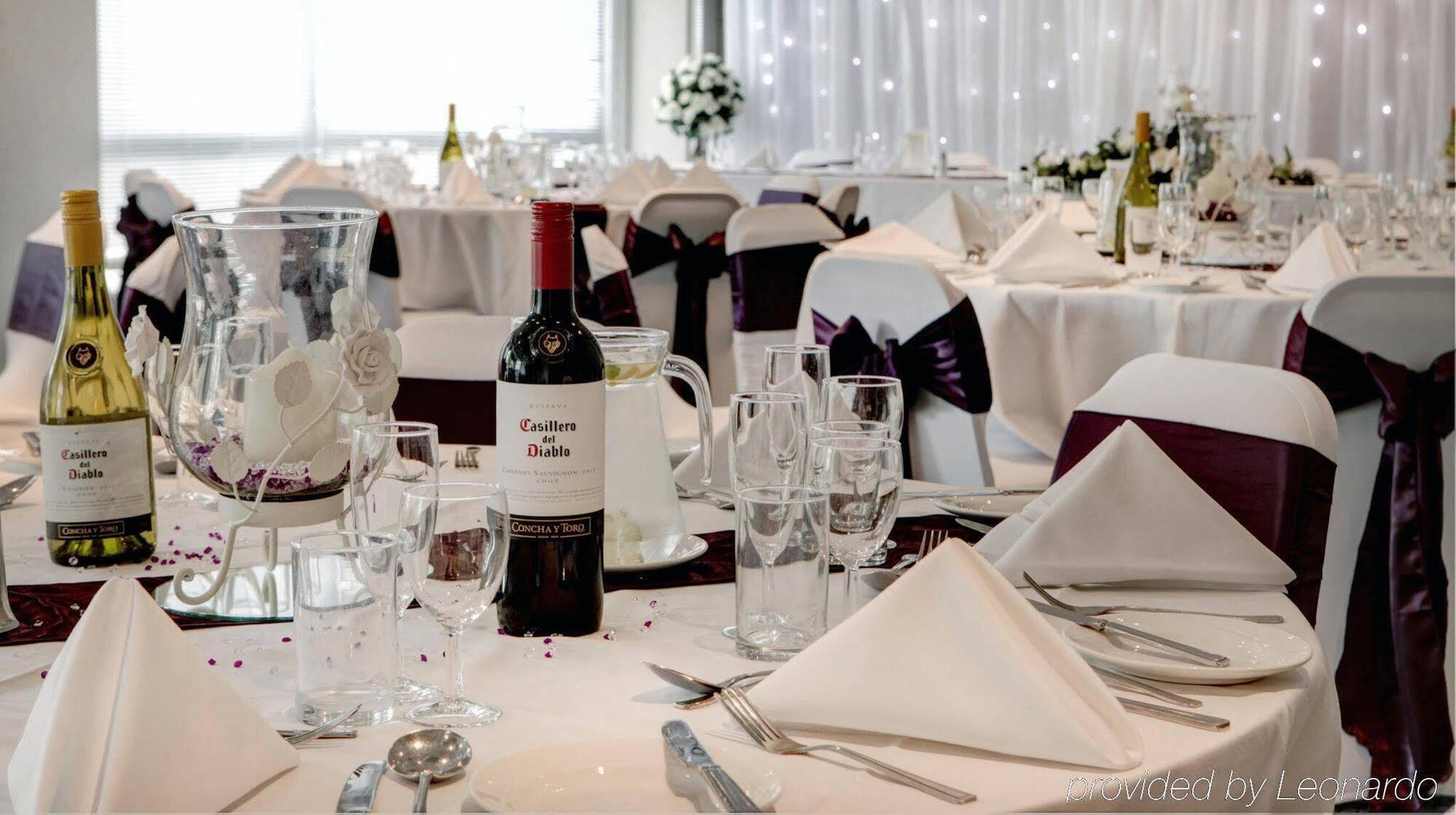 Holiday Inn Basingstoke By Ihg Exterior photo